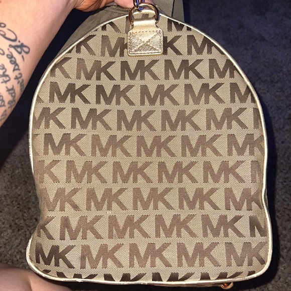 Michael Kors Weekender/Duffle - Picture 9 of 9